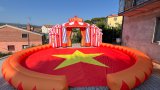 Inflable decoratiu de pista de circ per a esdeveniments i festes temàtiques